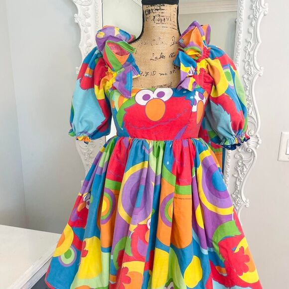 New York Couture Reworked Colorful ELMO Sesame Street Ruffle Puff Sleeve Dress - Picture 2 of 3